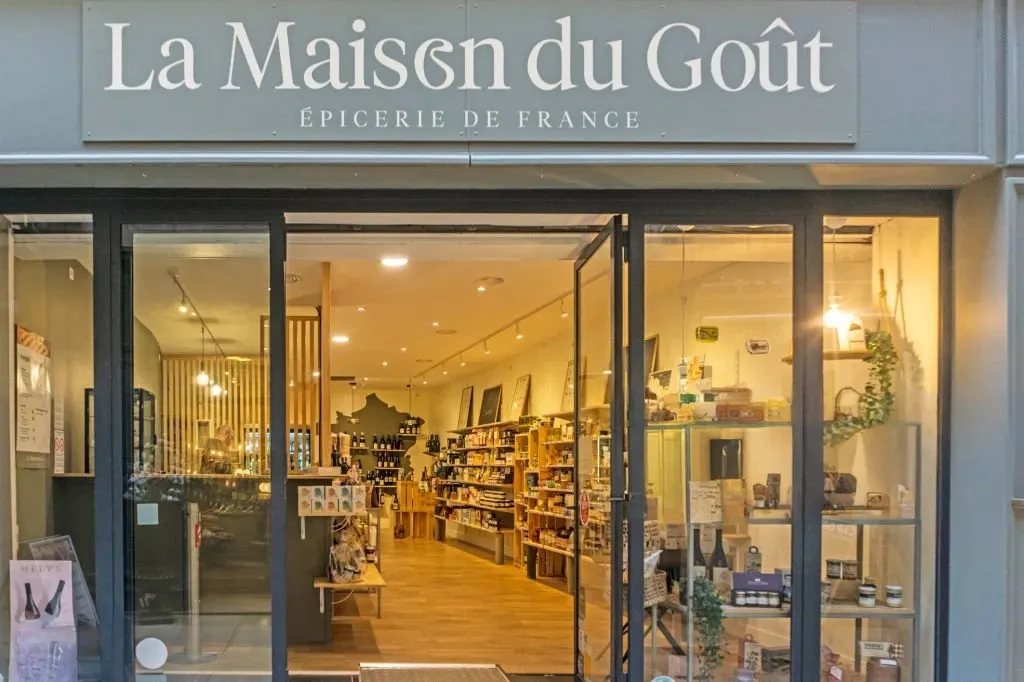 1740557634896 best chocolate shops in paris
