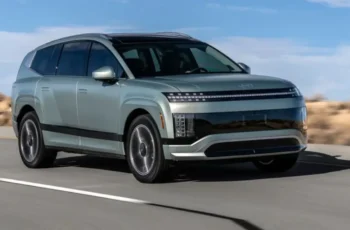 Hyundai IONIQ 9: Big, Electric, and Easy to Drive