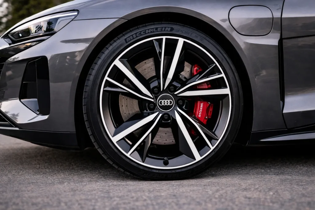 Audi e-tron GT wheel