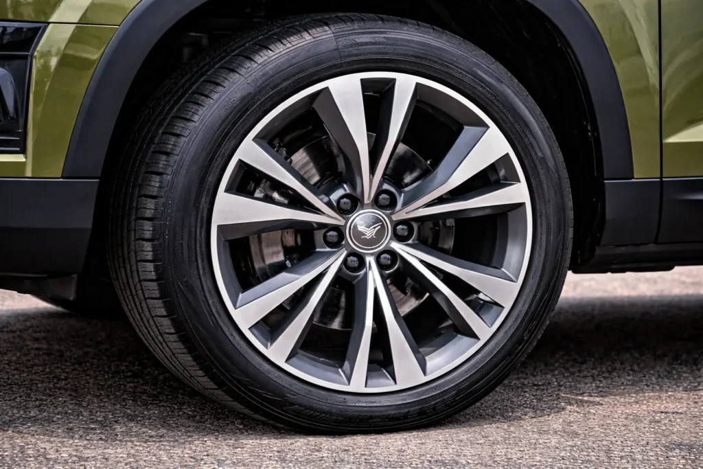 skoda kylaq wheel