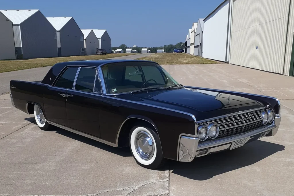 lincoln continental 1962 