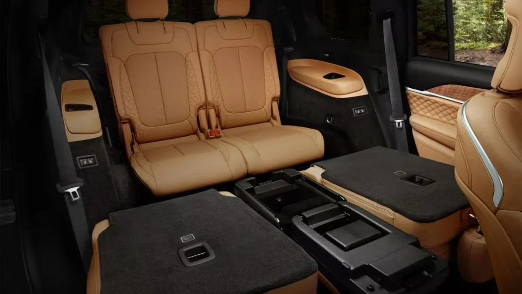 Jeep Grand Cherokee SRT seat