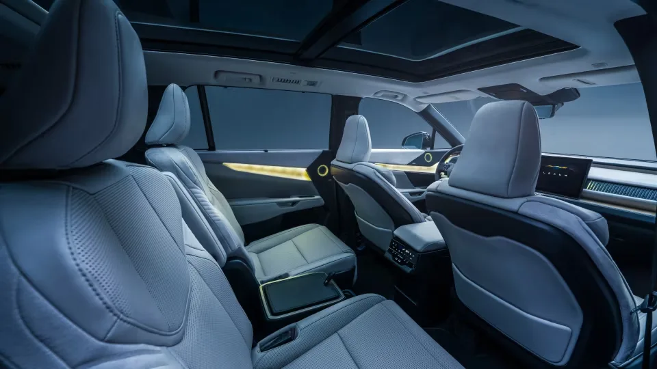 Lexus TZ interior seats