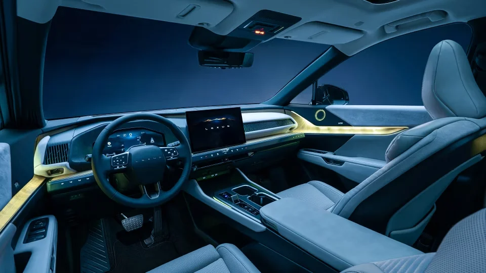 Lexus TZ interior
