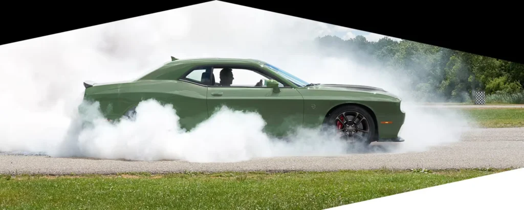 dodge challenger hellcat side