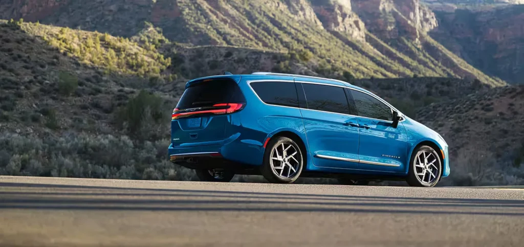 2027 Chrysler Pacifica sideview