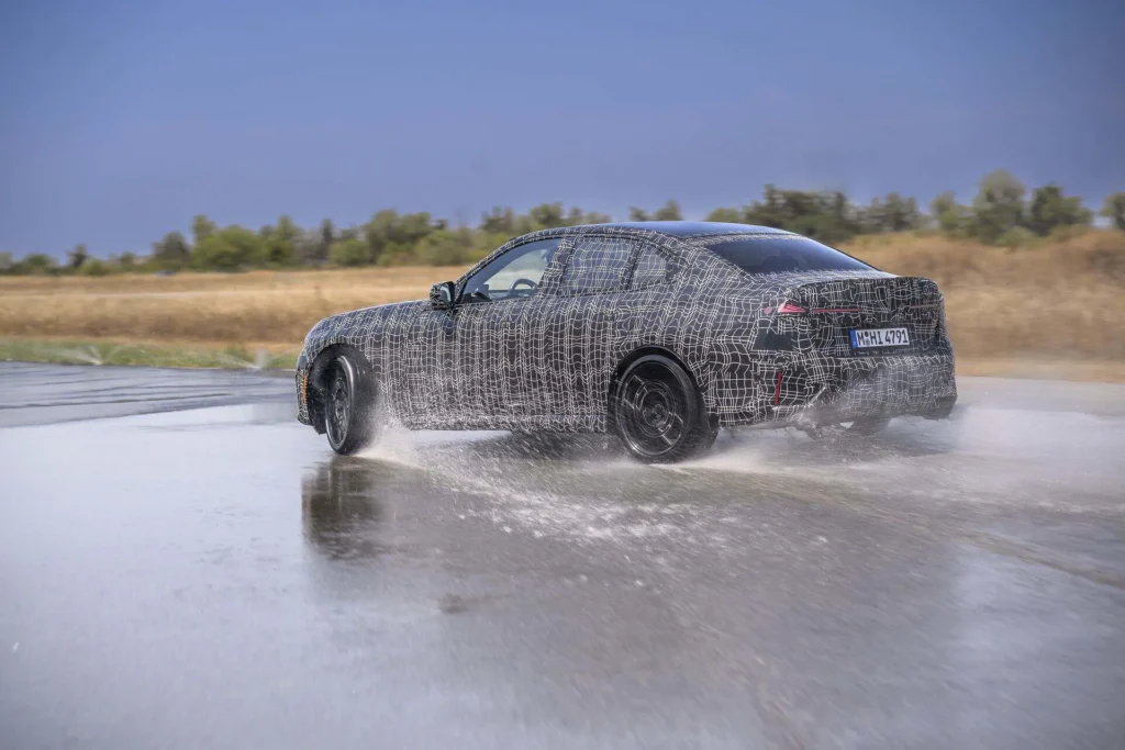 2027 bmw m350 sideview