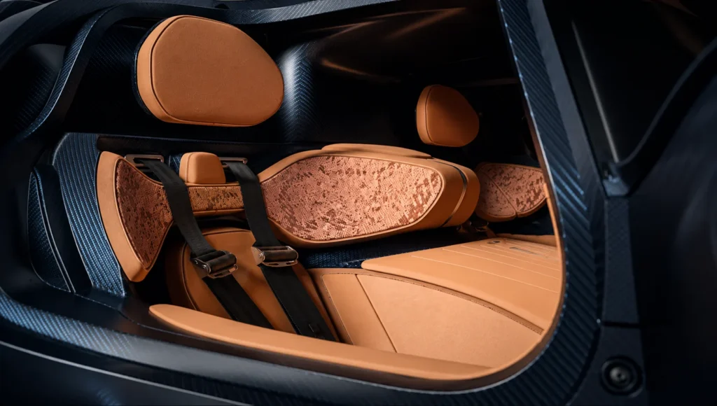 Bugatti Destrier sideview seat