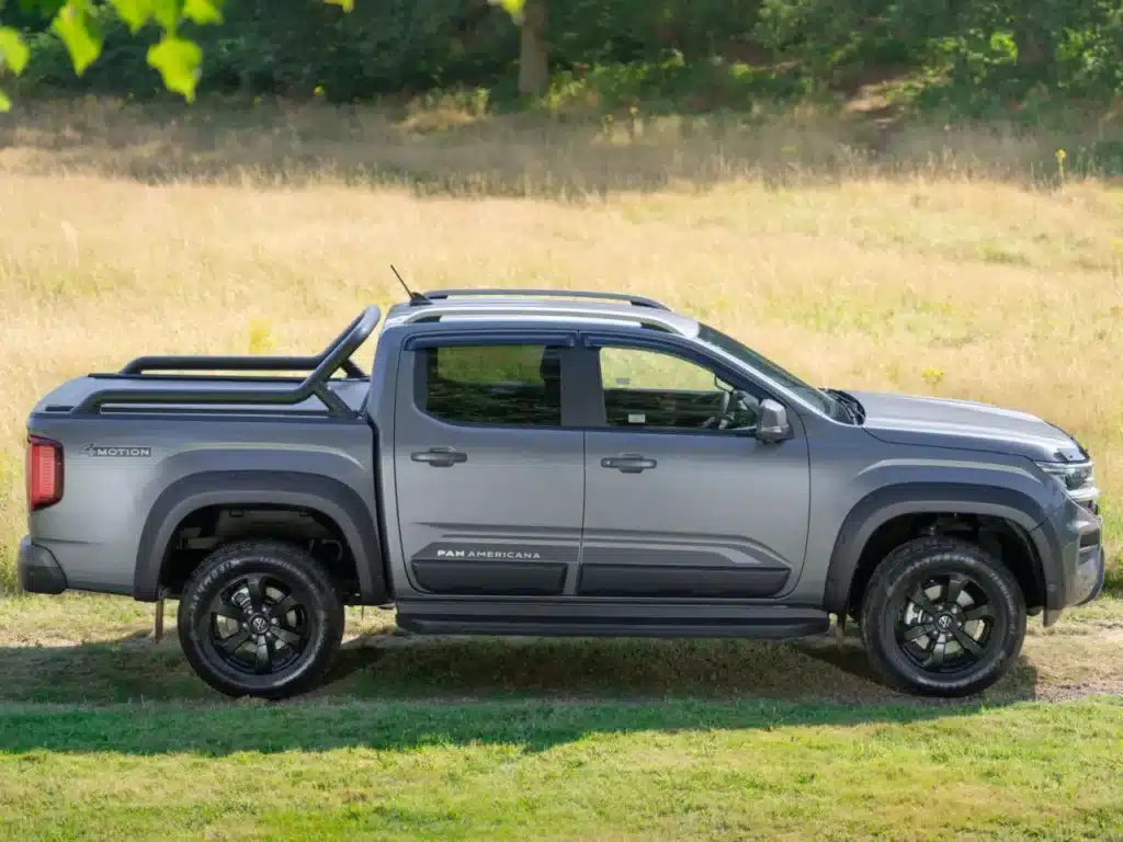 VW Amarok sideview